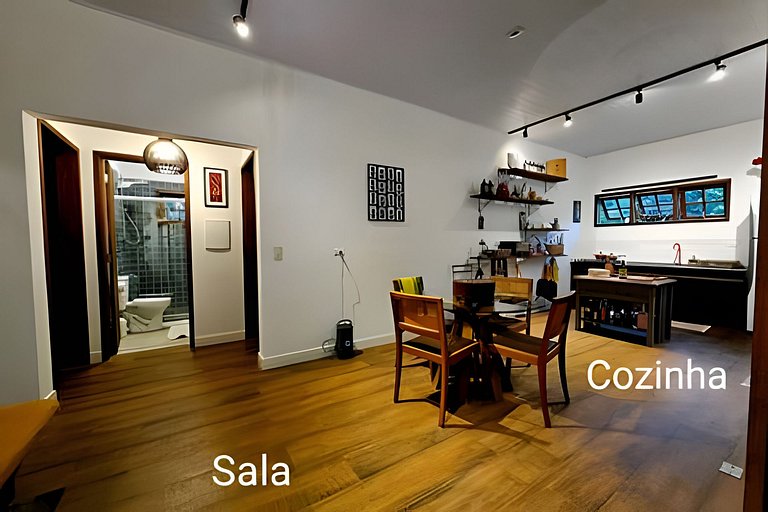 The Yellow House - Country Villa