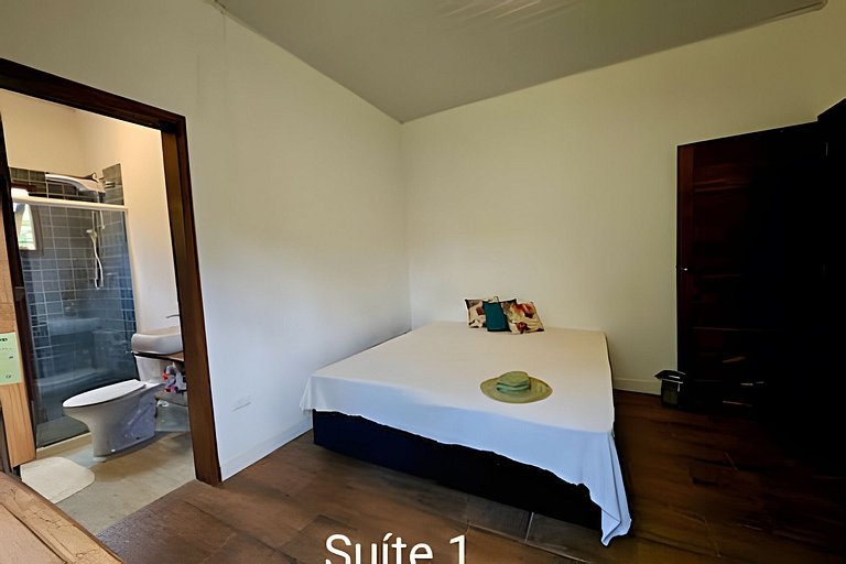 The Yellow House - Country Villa