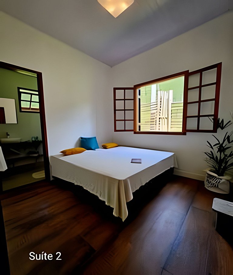 The Yellow House - Country Villa