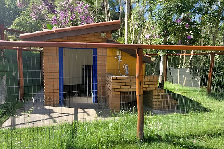 The Yellow House - Country Villa