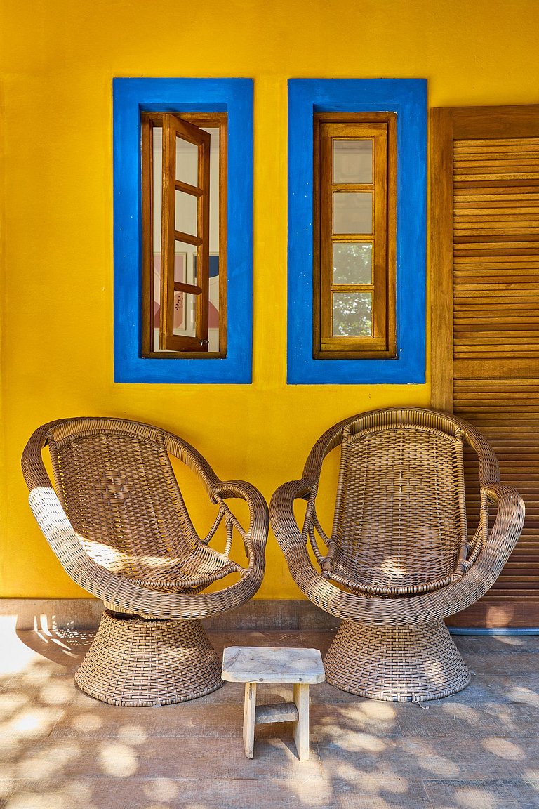 The Yellow House - Country Villa