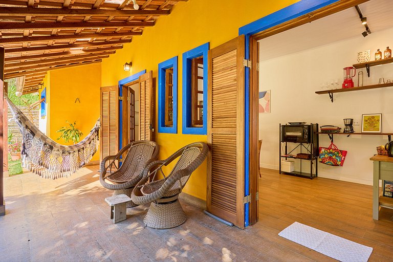 The Yellow House - Country Villa