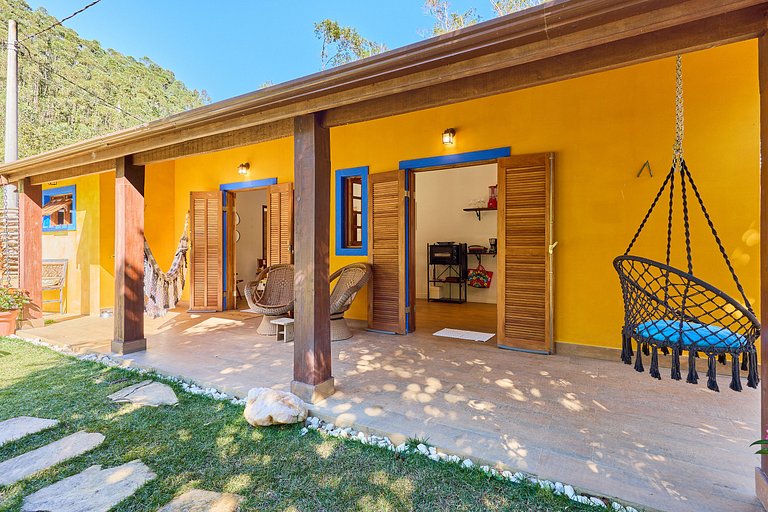 The Yellow House - Country Villa