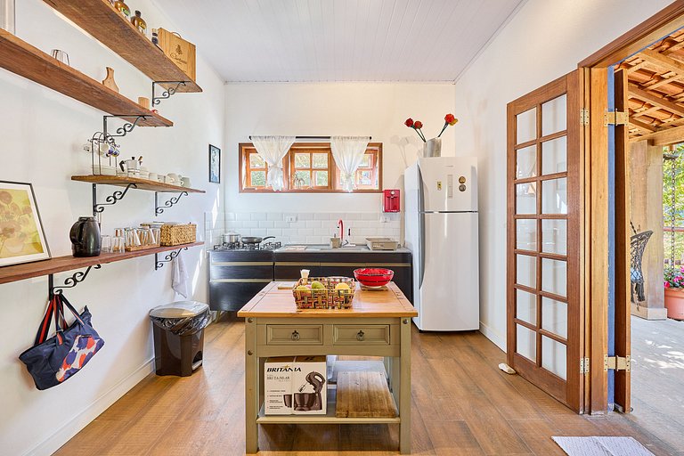 The Yellow House - Country Villa