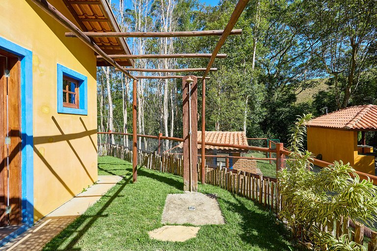 The Yellow House - Country Villa