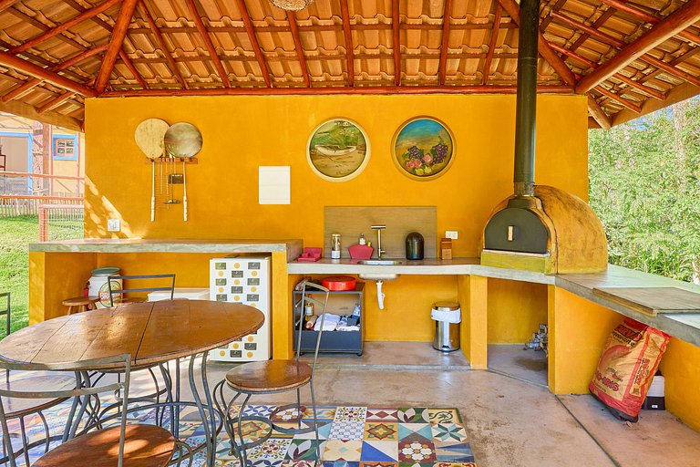 The Yellow House - Country Villa